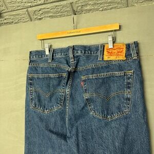 Levi Strauss Co 501 Jeans Mens W38 L32 Medium Wash Classic Fit Button Fly Denim